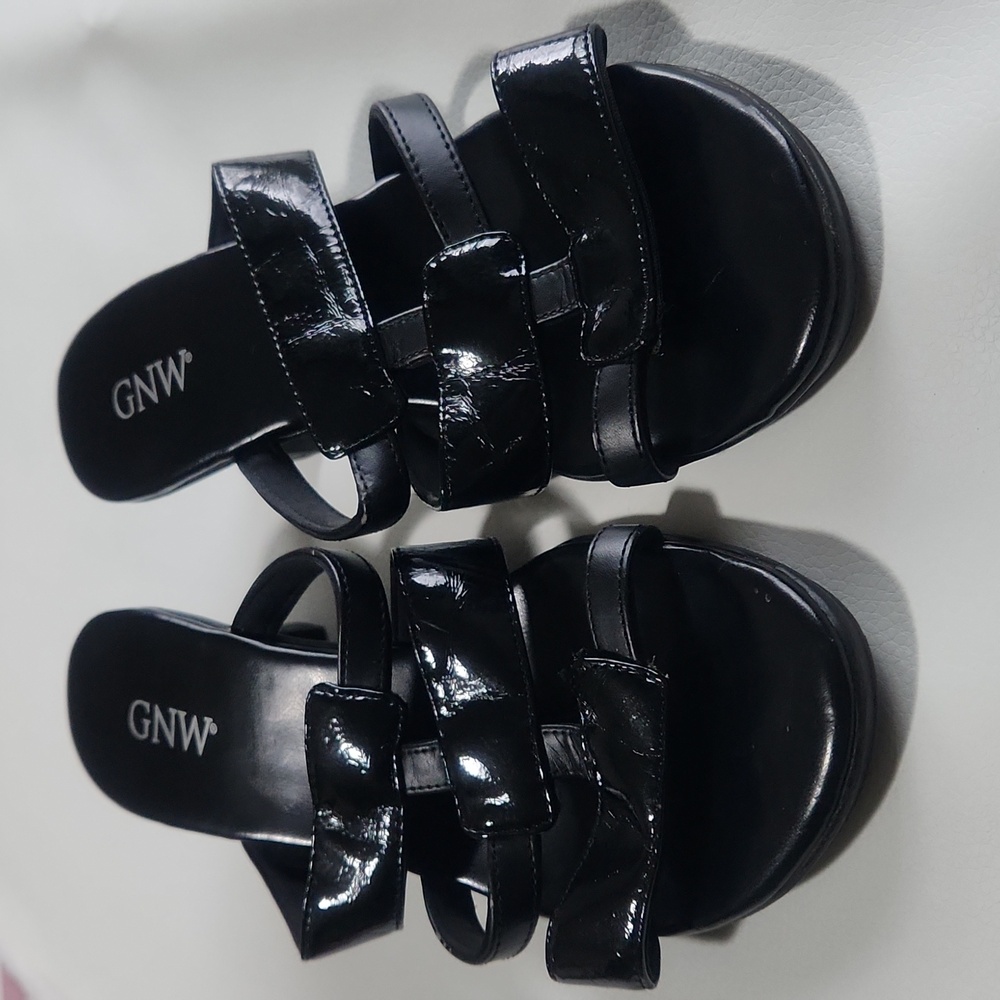 GNW Women's Glossy Black Sandals